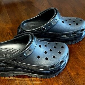 Croc’s Women’s Classic Mega Crush Black Size 8